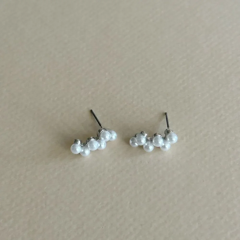 Silver Pearl Earrings M1370